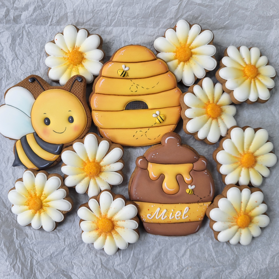 Honey bee, beehive and daisy flower royal icing cookies set