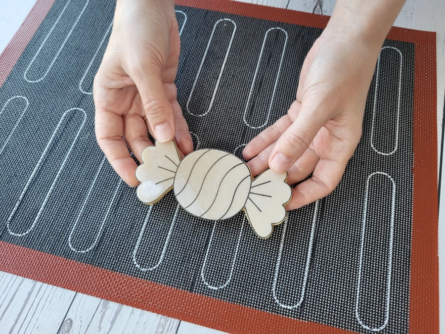 Transferring cookie dough together with a paper template