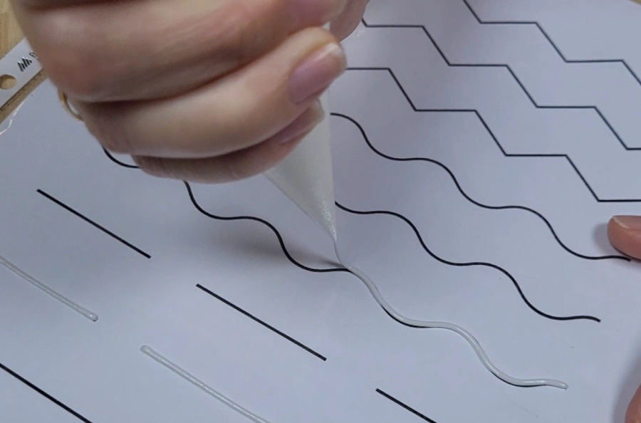 Practicing wavy icing lines for flow control